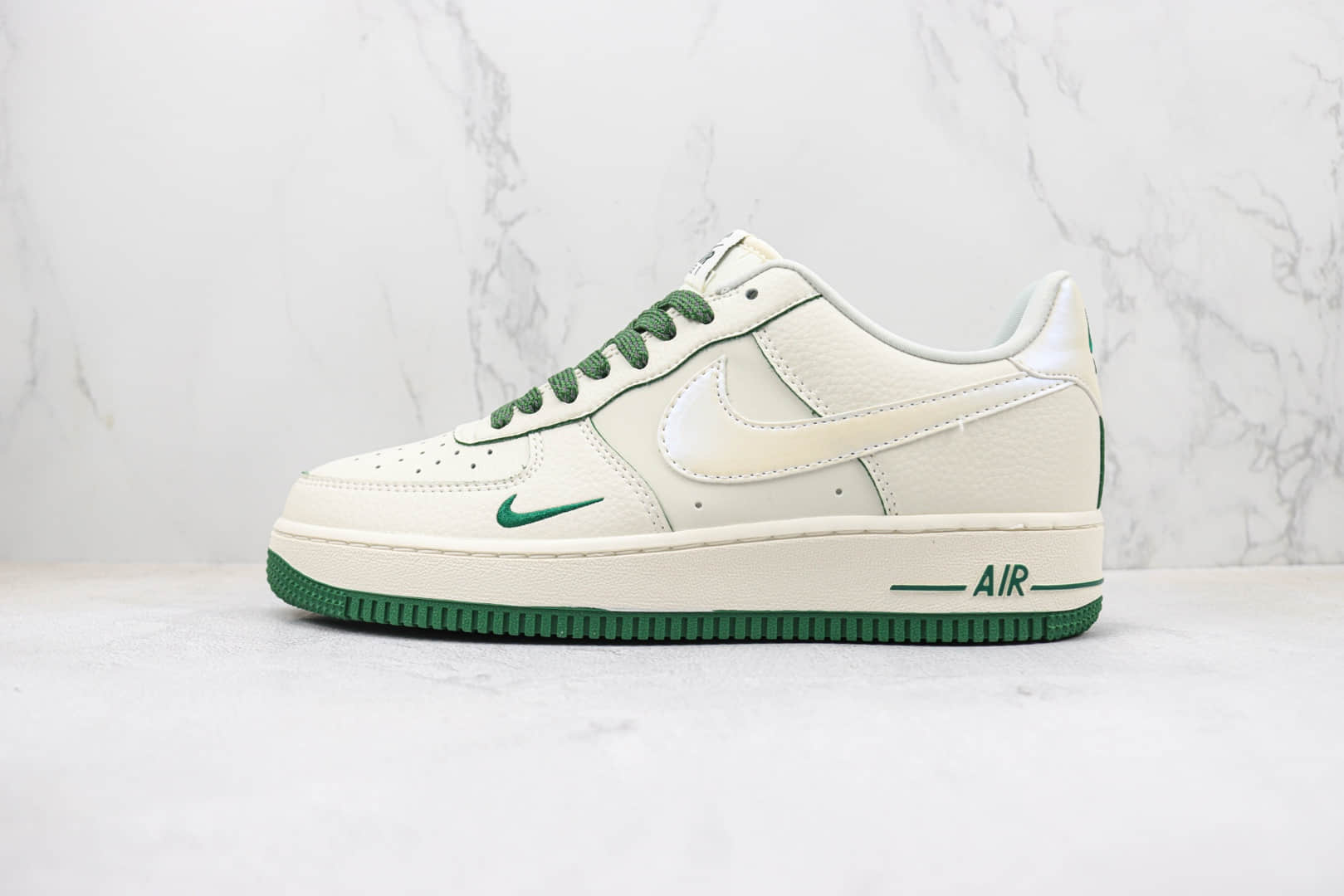 耐克Nike Air Force 1纯原版本空军一号米白深绿马克笔低帮板鞋 莆田天花板AF1系列 货号：DD9915-600