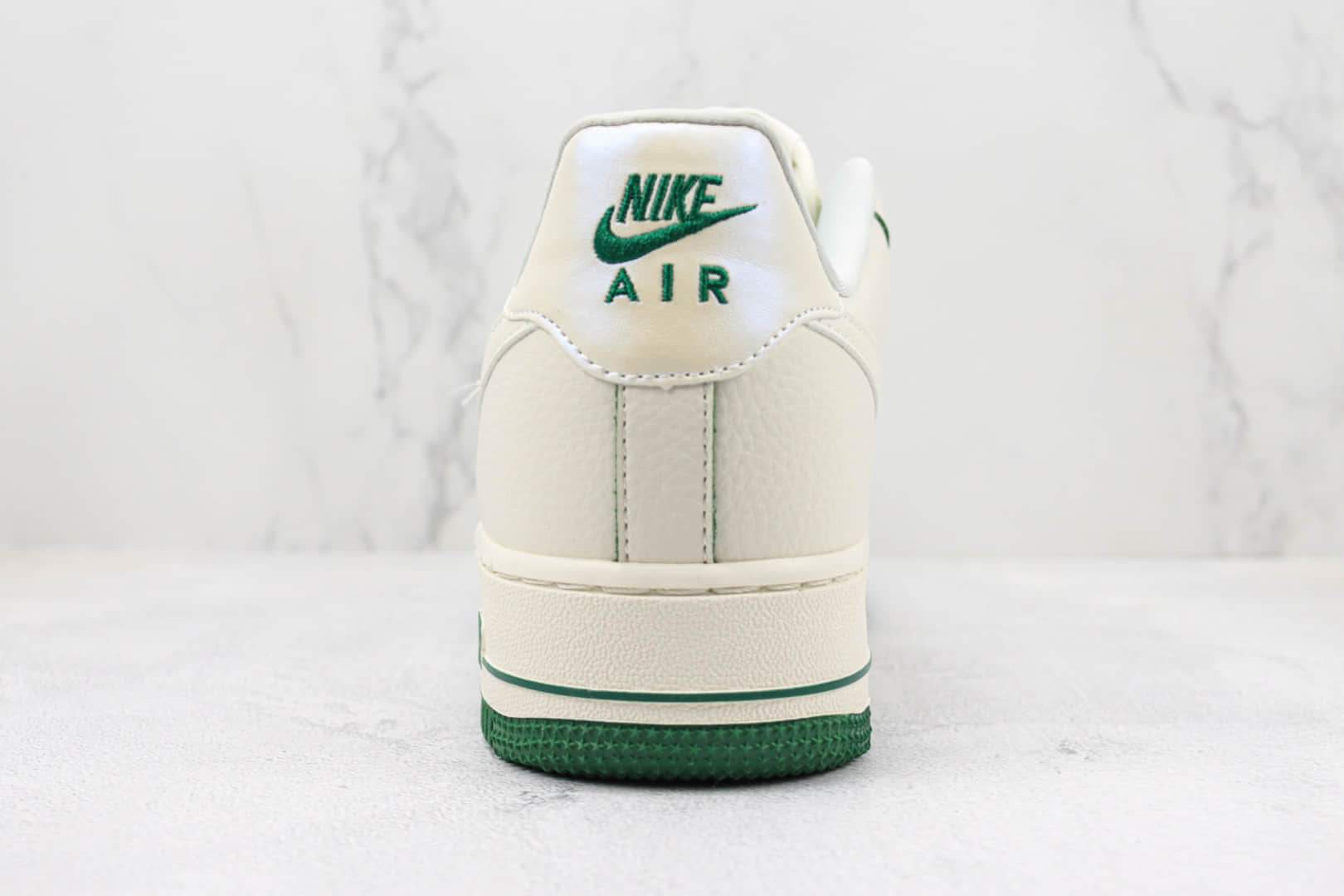 耐克Nike Air Force 1纯原版本空军一号米白深绿马克笔低帮板鞋 莆田天花板AF1系列 货号：DD9915-600