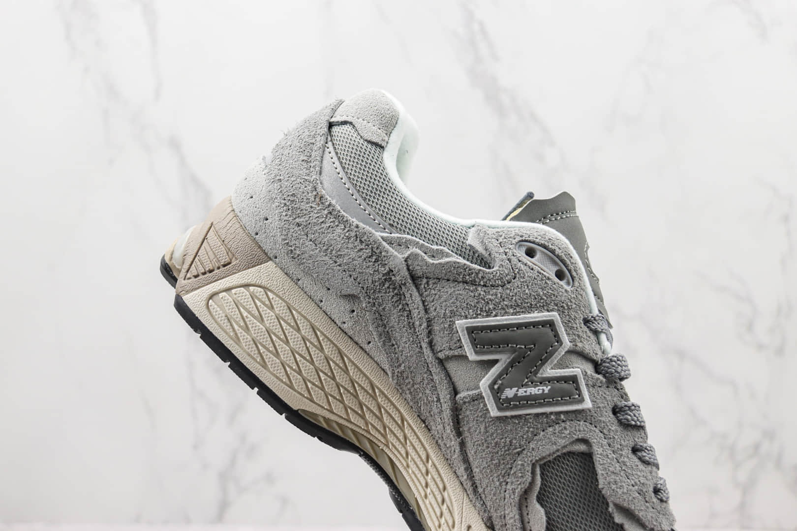 新百伦New Balance 2002R纯原版本NB2002R复古跑鞋 莆田新百伦货源 货号：M2002RDM