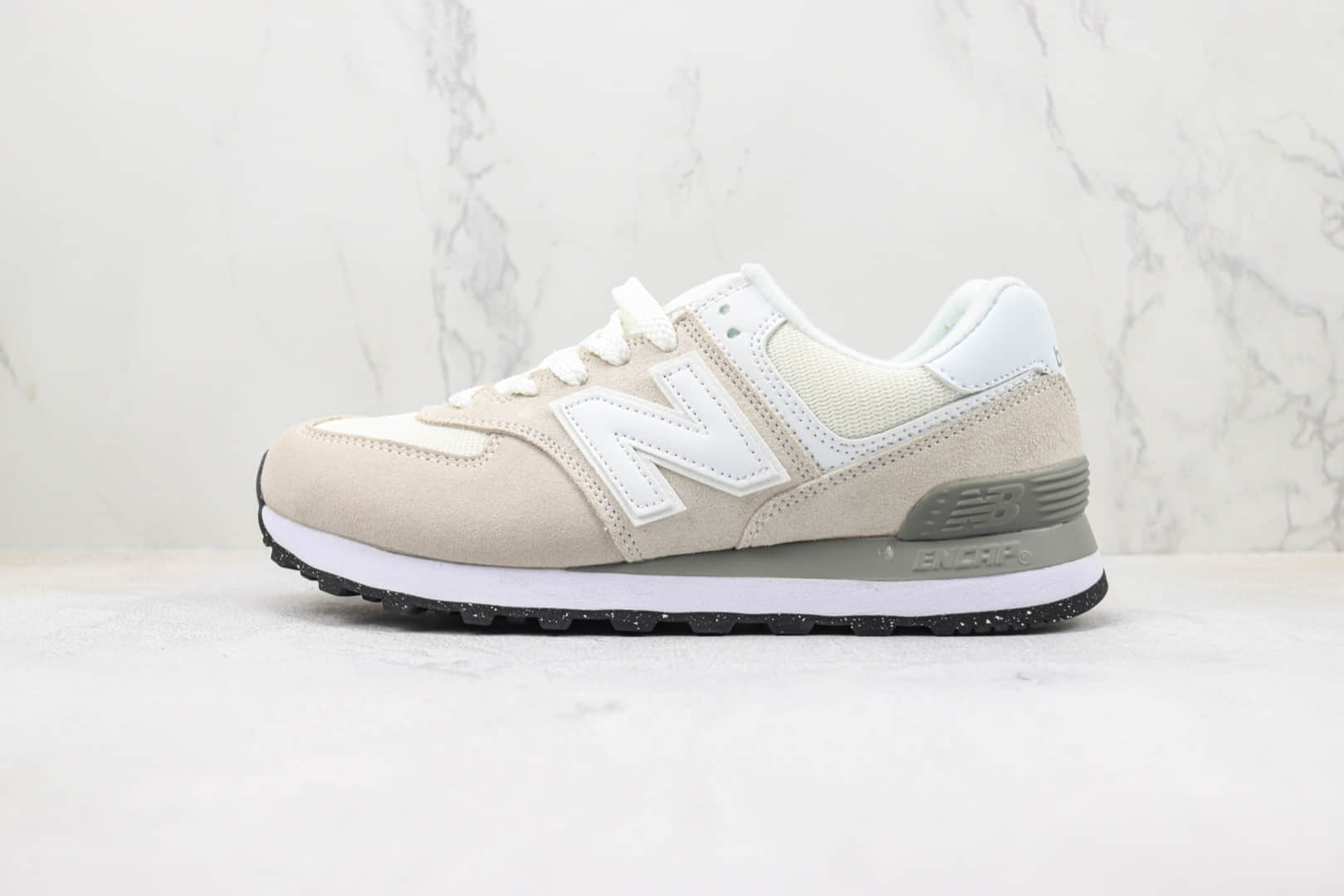 新百伦New Balance 574纯原版本NB574白粉色复古慢跑鞋 莆田新百伦货源 货号：ML574EVW