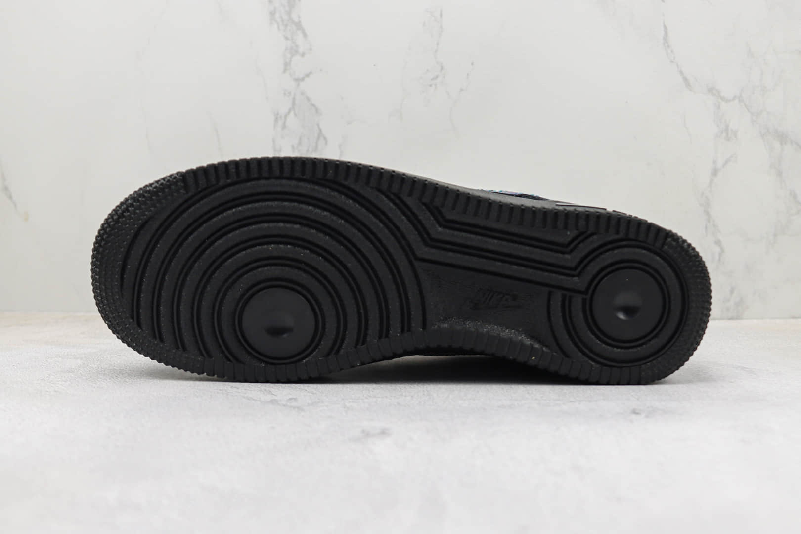 耐克Nike Air Force 1纯原版本低帮空军一号黑色镭射勾板鞋 莆田天花板AF1系列 货号：FD0654-001