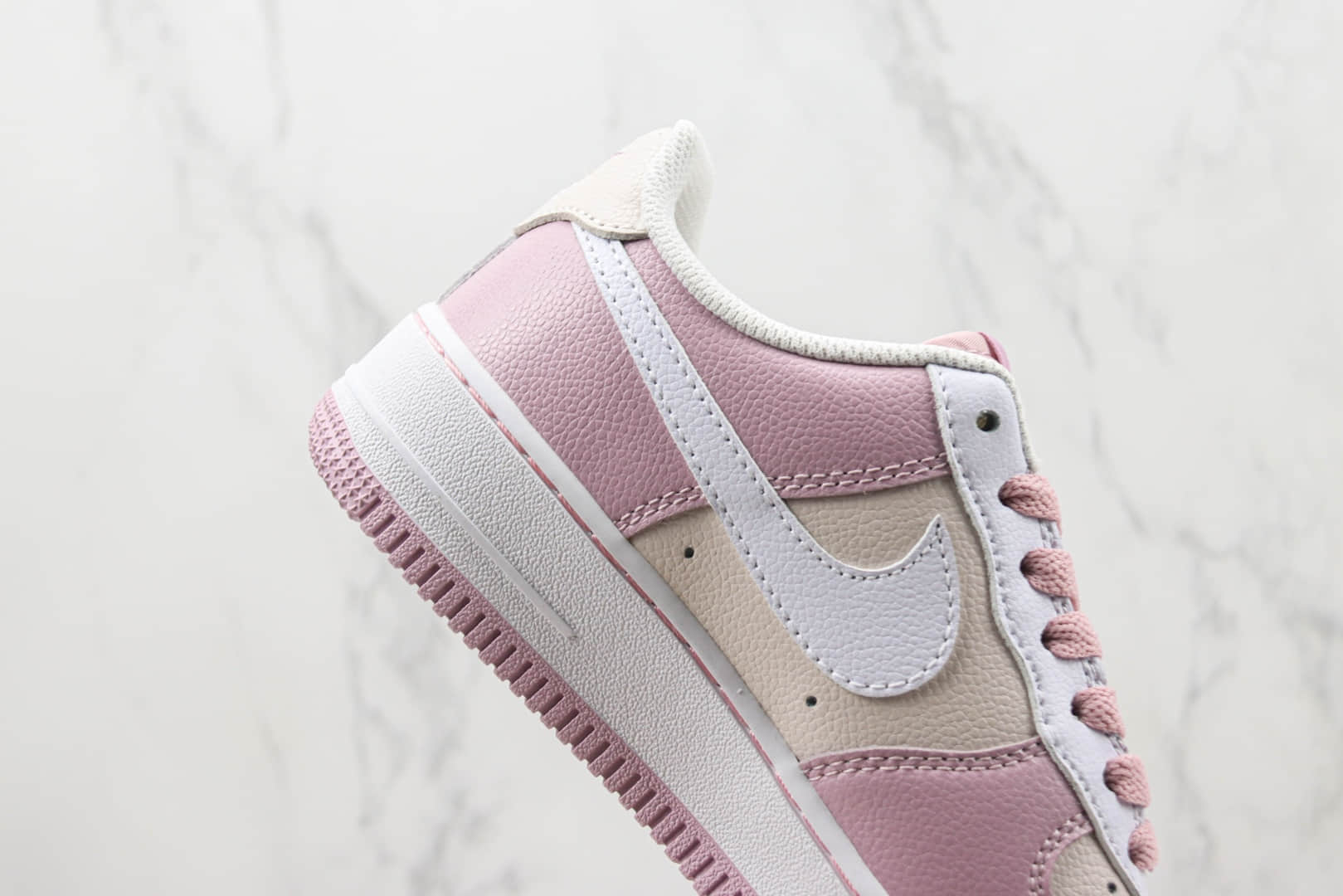 耐克Nike Air Force 1 Low纯原版本低帮空军一号米白粉色板鞋 莆田天花板AF1系列 货号：DB3301-055