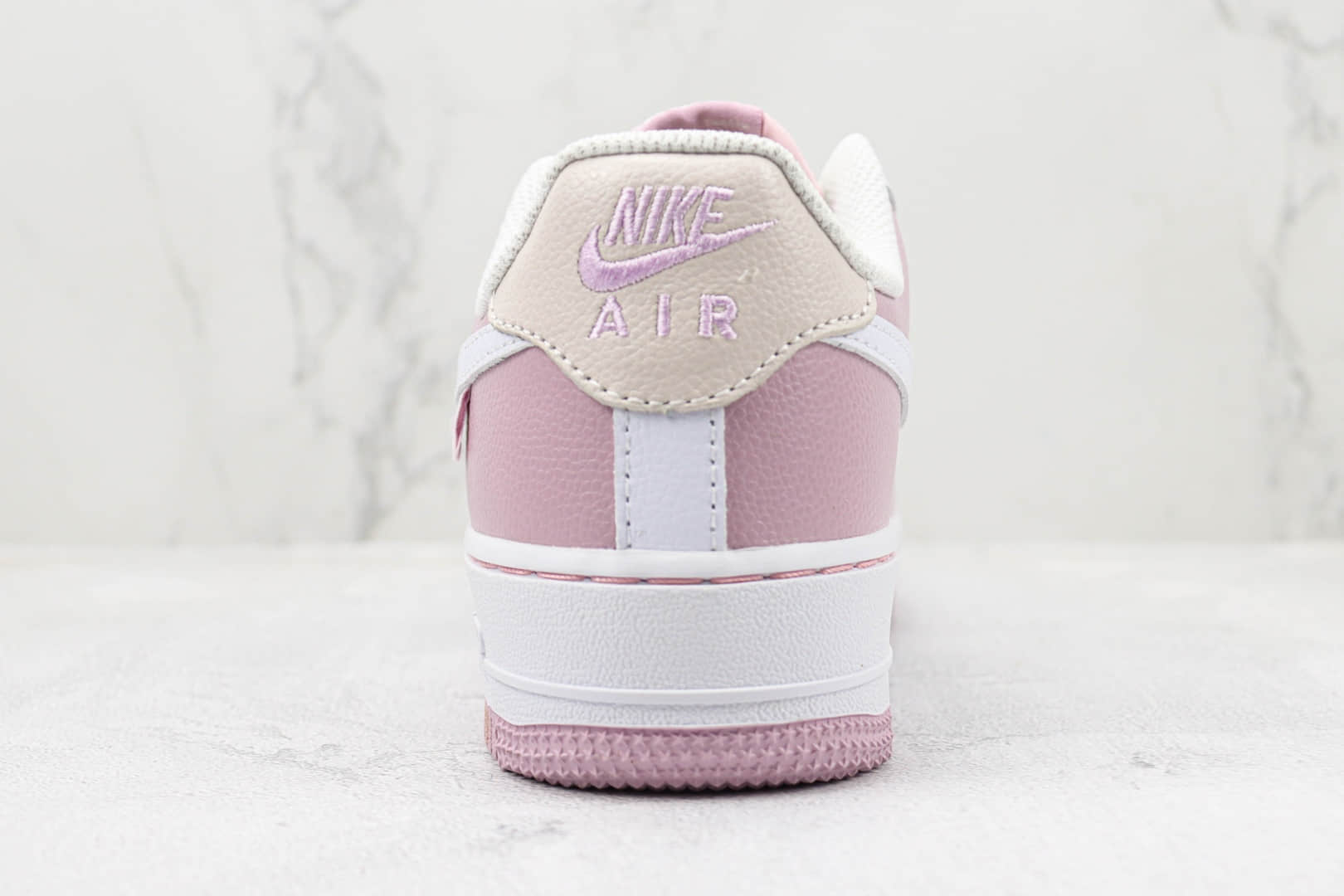 耐克Nike Air Force 1 Low纯原版本低帮空军一号米白粉色板鞋 莆田天花板AF1系列 货号：DB3301-055