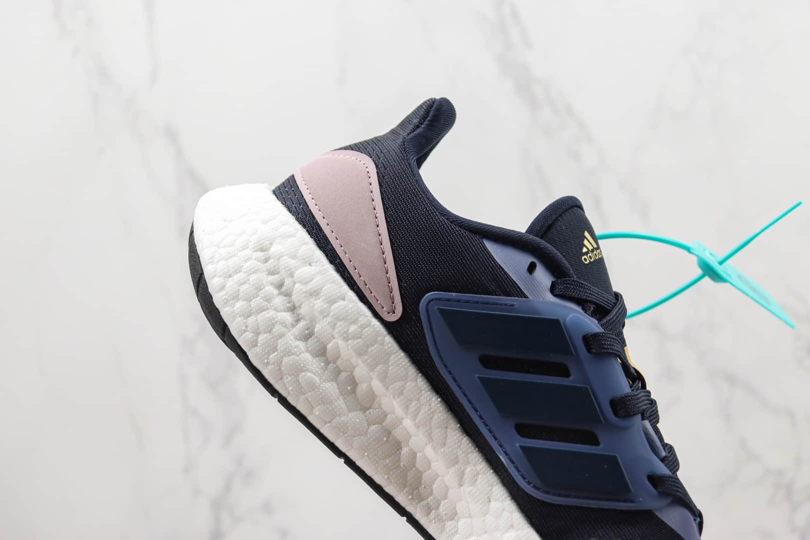 阿迪达斯Adidas Pureb Boost Ultra Boost 22 Consortium纯原版本UB6.0蓝粉色爆米花跑鞋 莆田阿迪达斯UB爆米花跑鞋 货号：HQ1460