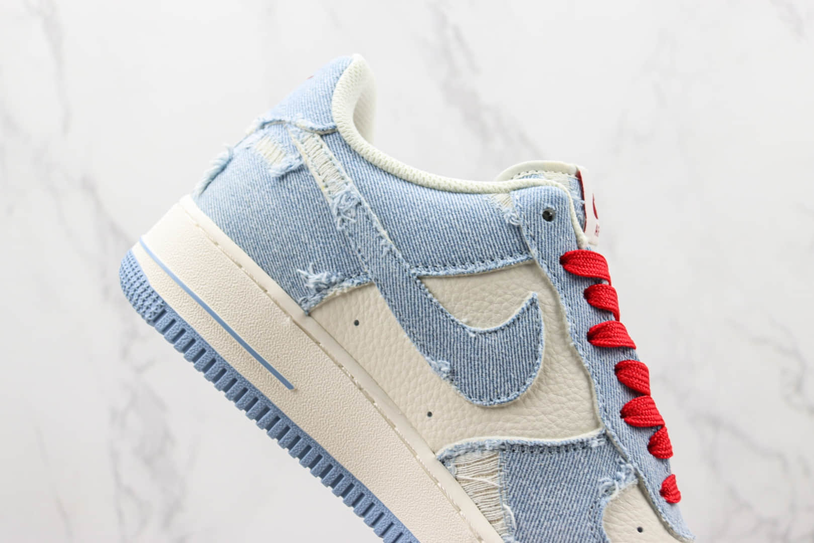 耐克Nike Air Force 1 Nike Low纯原版本低帮空军一号李维斯牛仔蓝配色板鞋 莆田耐克空军一号货源 货号：VT5698-566