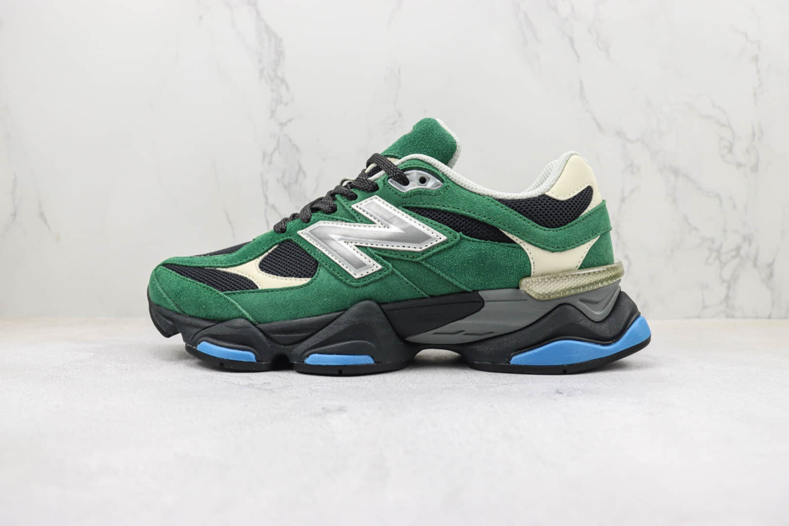 新百伦Joe Freshgoods x New Balance 9060纯原版本NB9060联名款黑绿色复古慢跑鞋 莆田新百伦货源 货号：U9060VRA