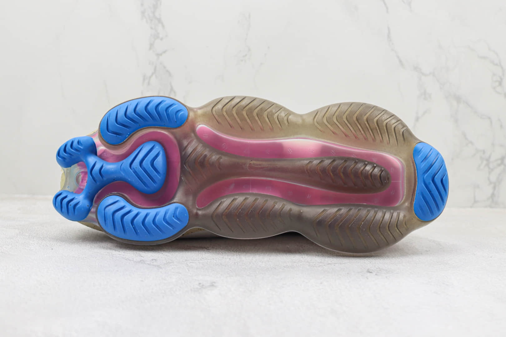 耐克Nike Air Max Scorpion FK纯原版本天蝎座系列浅灰黄粉蓝大气垫跑鞋 莆田复刻耐克 货号：FJ7070-001
