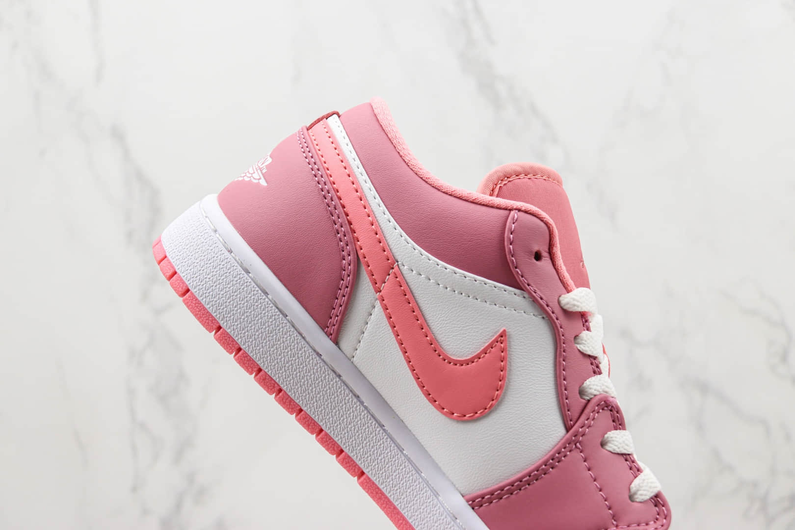 乔丹Air Jordan 1 Low纯原版本低帮AJ1白粉色板鞋 莆田天花板AJ1系列 货号：553560-616