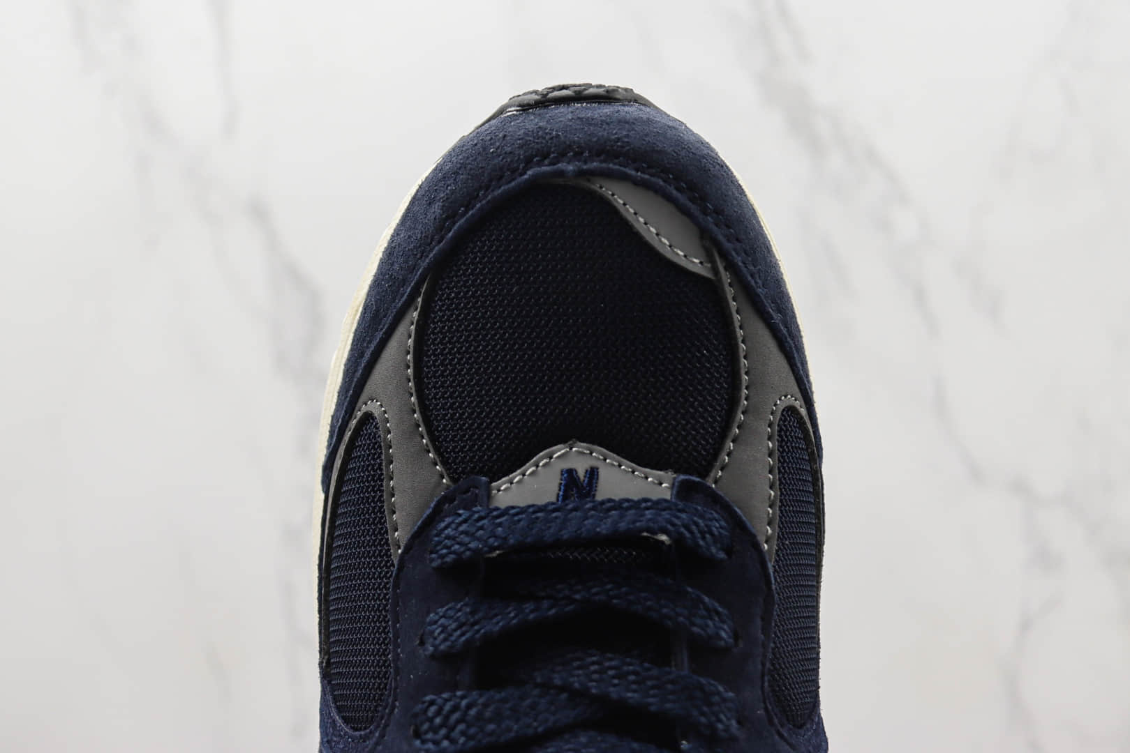 新百伦New Balance 2002R纯原版本NB2002R墨蓝色复古跑鞋 莆田新百伦货源 货号：M2002RCA