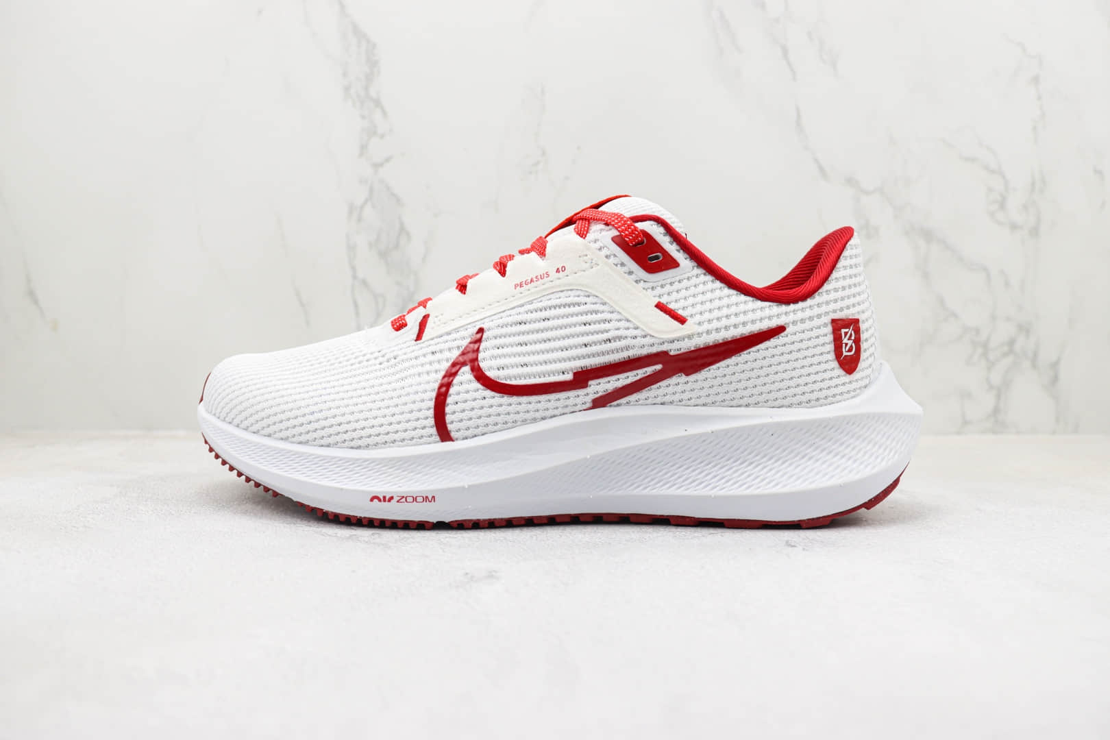 耐克Nike Zoom Pegasus 40纯原版本登月40代白红色马拉松跑鞋 莆田耐克货源 货号：FJ2844-100