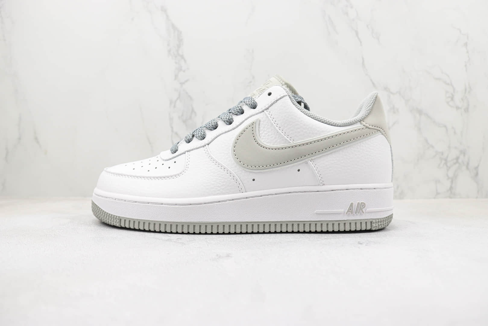 耐克Nike Air Force 1 '07 Low纯原版本低帮空军一号白灰色板鞋 莆田天花板AF1系列 货号：LS0216-025