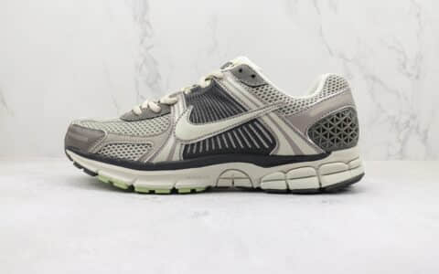 耐克Nike Zoom Vomero 5纯原版本佛莫罗5代灰色复古跑鞋 莆田复刻耐克货源 货号：FB8825-001