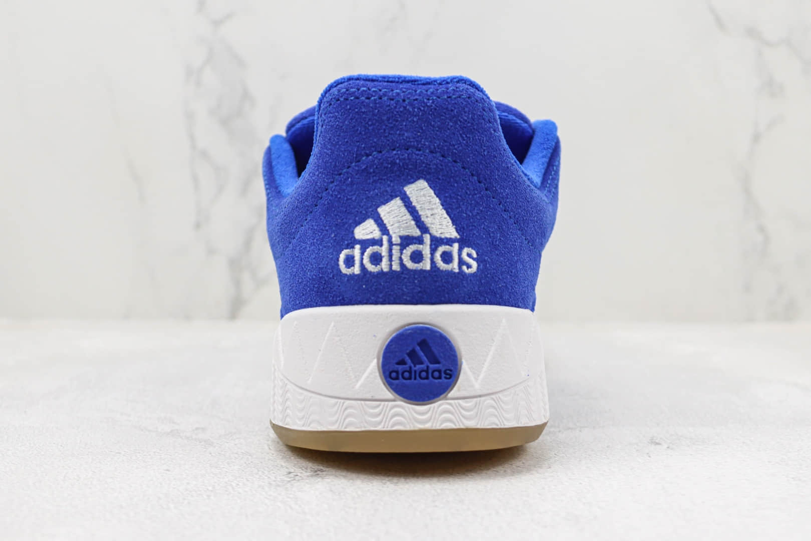 阿迪达斯Human Made x adidas Adimatic纯原版本马蒂奇系列宝蓝色鲨鱼面包鞋 莆田阿迪达斯货源 货号：GX1828