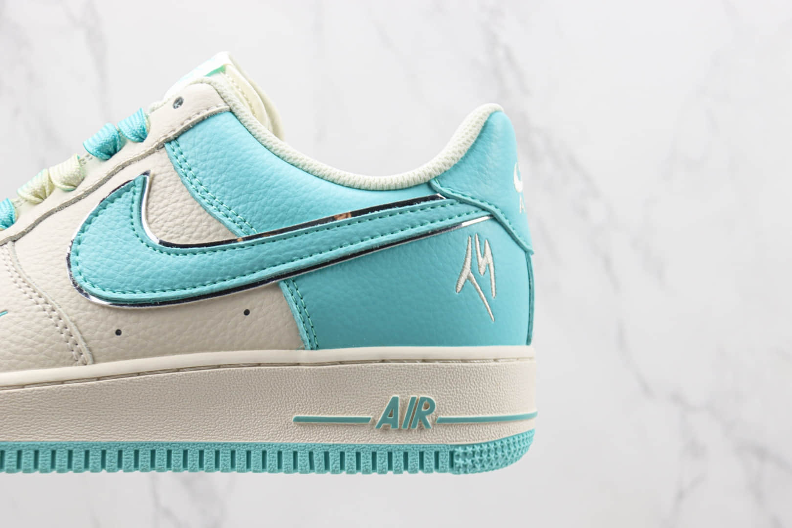 耐克Nike Air Force 1'07 LV8纯原版本低帮空军一号米白蓝银勾板鞋 莆田天花板AF1系列 货号：IO5636-555