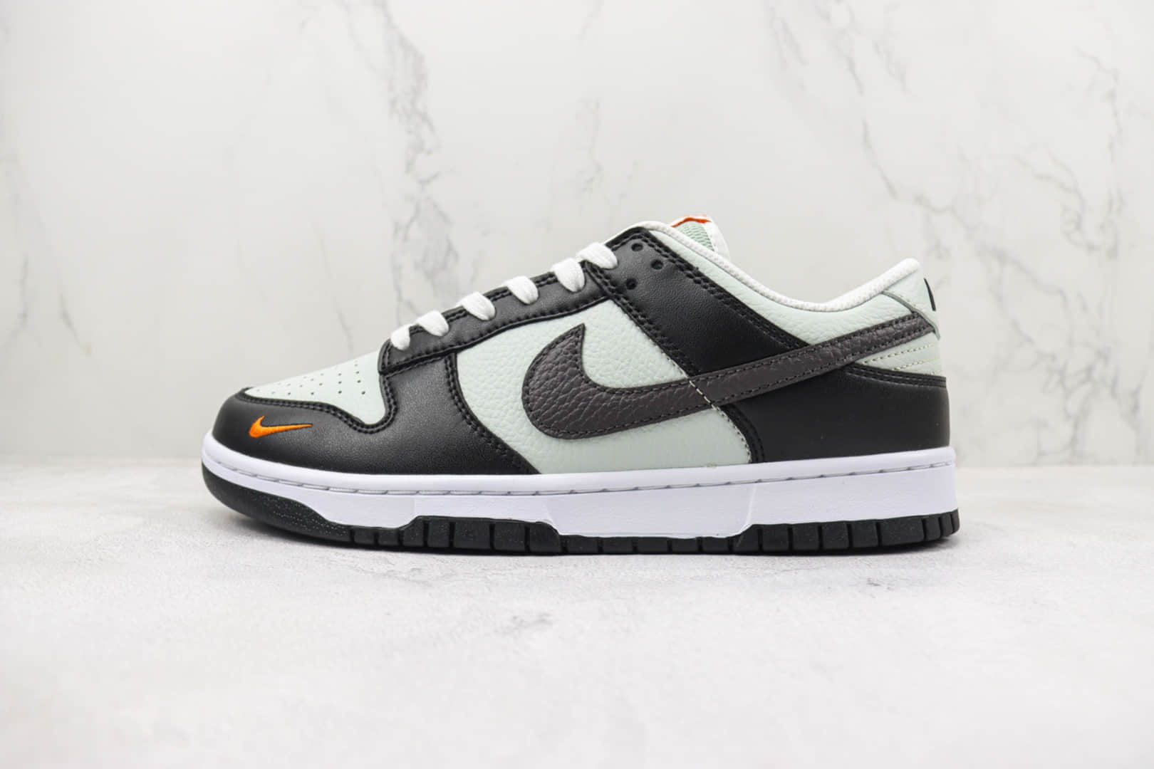 耐克Nike SB Dunk Low纯原版本低帮SB Dunk黑灰色板鞋 莆田天花板Dunk系列 货号：FN7808-001