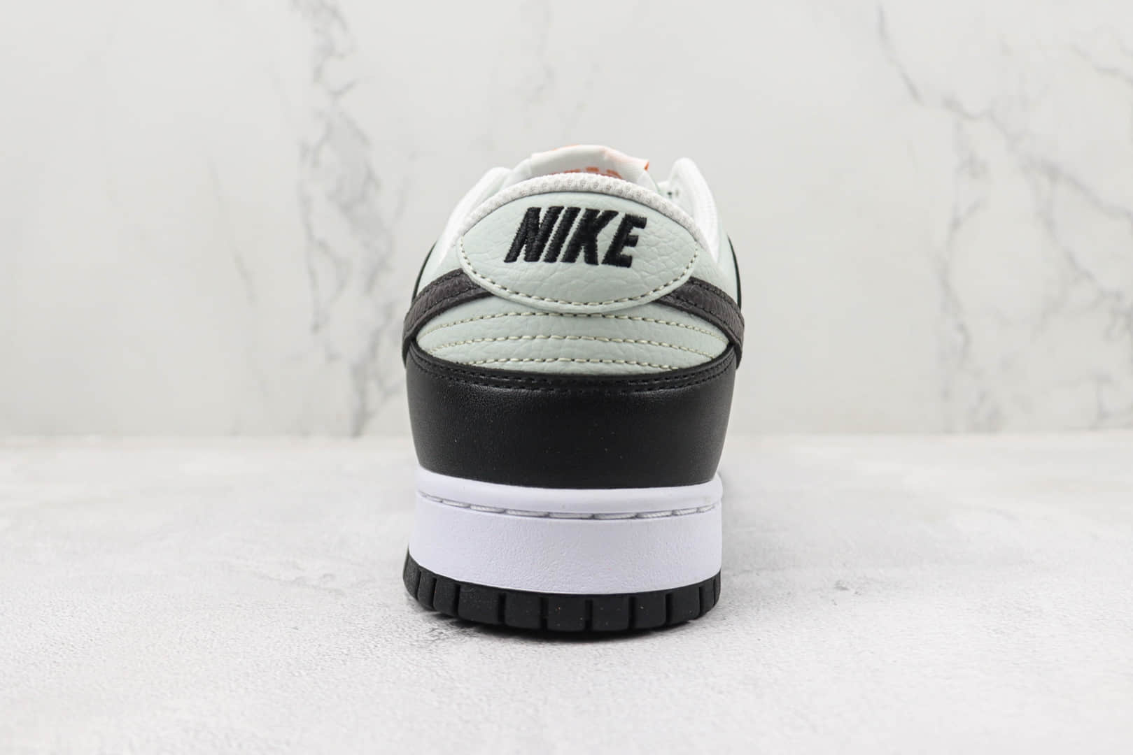 耐克Nike SB Dunk Low纯原版本低帮SB Dunk黑灰色板鞋 莆田天花板Dunk系列 货号：FN7808-001