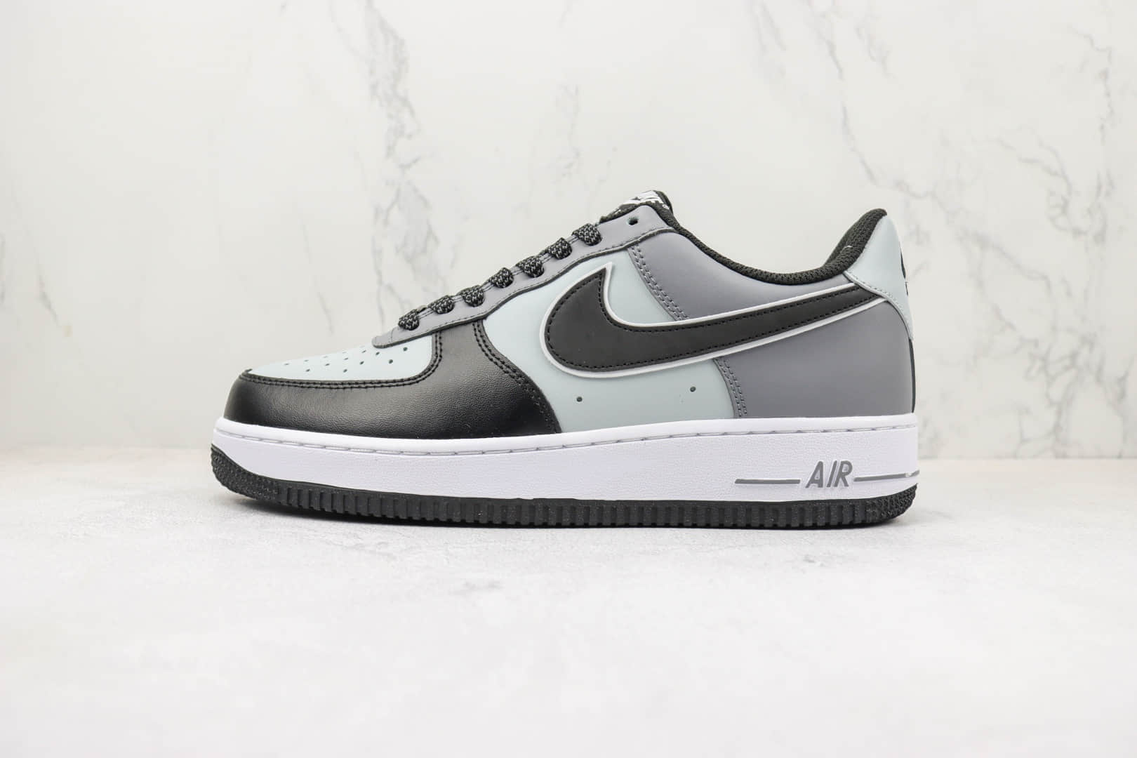 耐克Nike Air Force 1'07 Low纯原版本低帮空军一号黑灰拼色板鞋 莆田天花板AF1系列 货号：TP5558-756