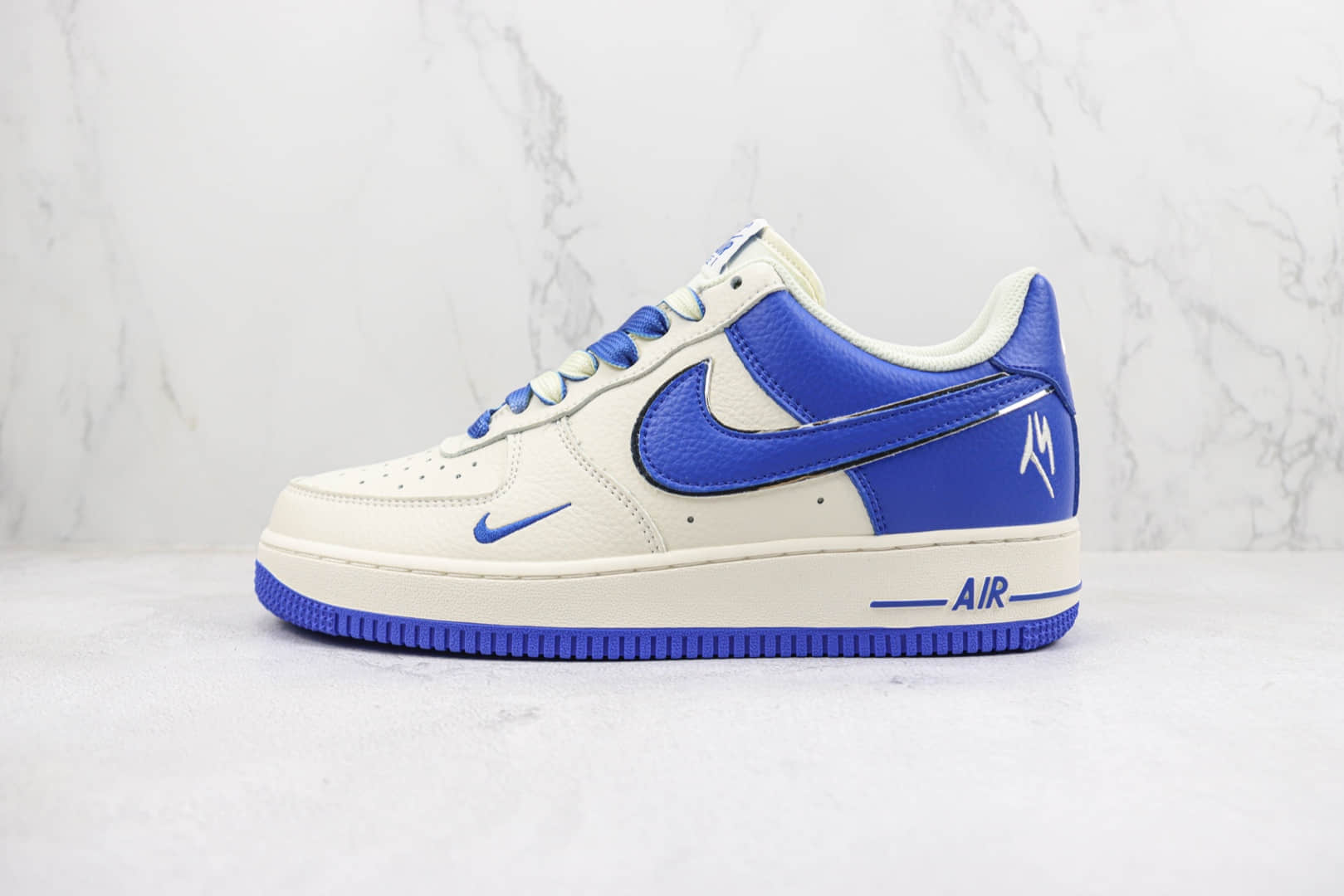 耐克Nike Air Force 1 '07 Low纯原版本空军一号低帮白蓝色板鞋 莆田天花板AF1系列 货号：IO5636-666