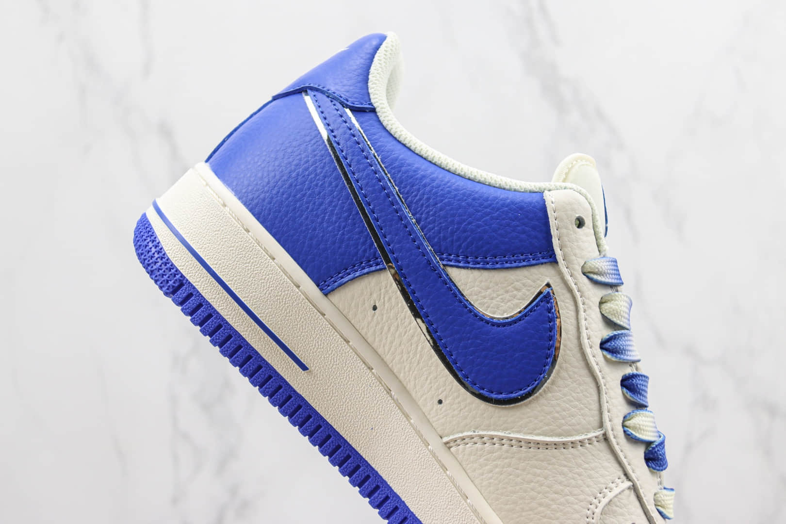 耐克Nike Air Force 1 '07 Low纯原版本空军一号低帮白蓝色板鞋 莆田天花板AF1系列 货号：IO5636-666