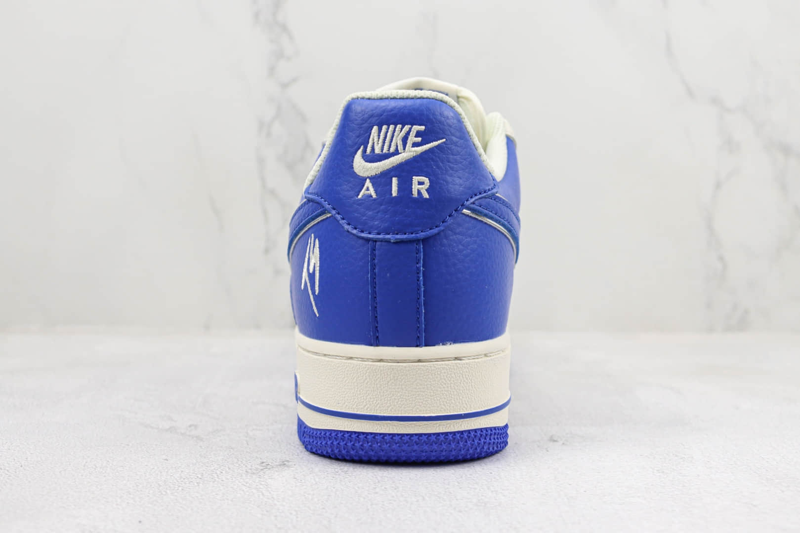 耐克Nike Air Force 1 '07 Low纯原版本空军一号低帮白蓝色板鞋 莆田天花板AF1系列 货号：IO5636-666