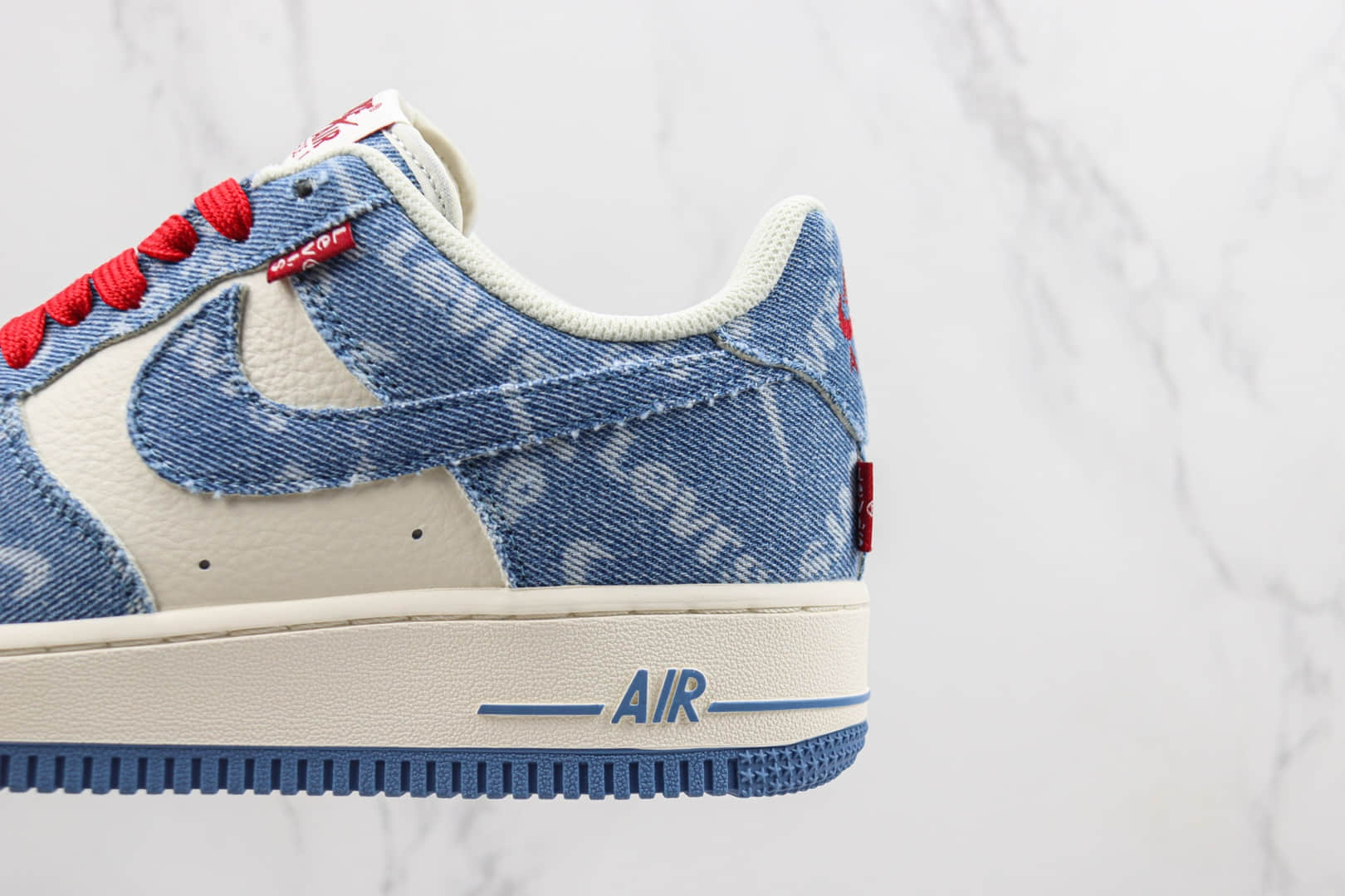 耐克Levi's × Nike Air Force 1 Low纯原版本李维斯联名空军一号牛仔拼接板鞋 莆田天花板AF1系列 货号：VT5698-568