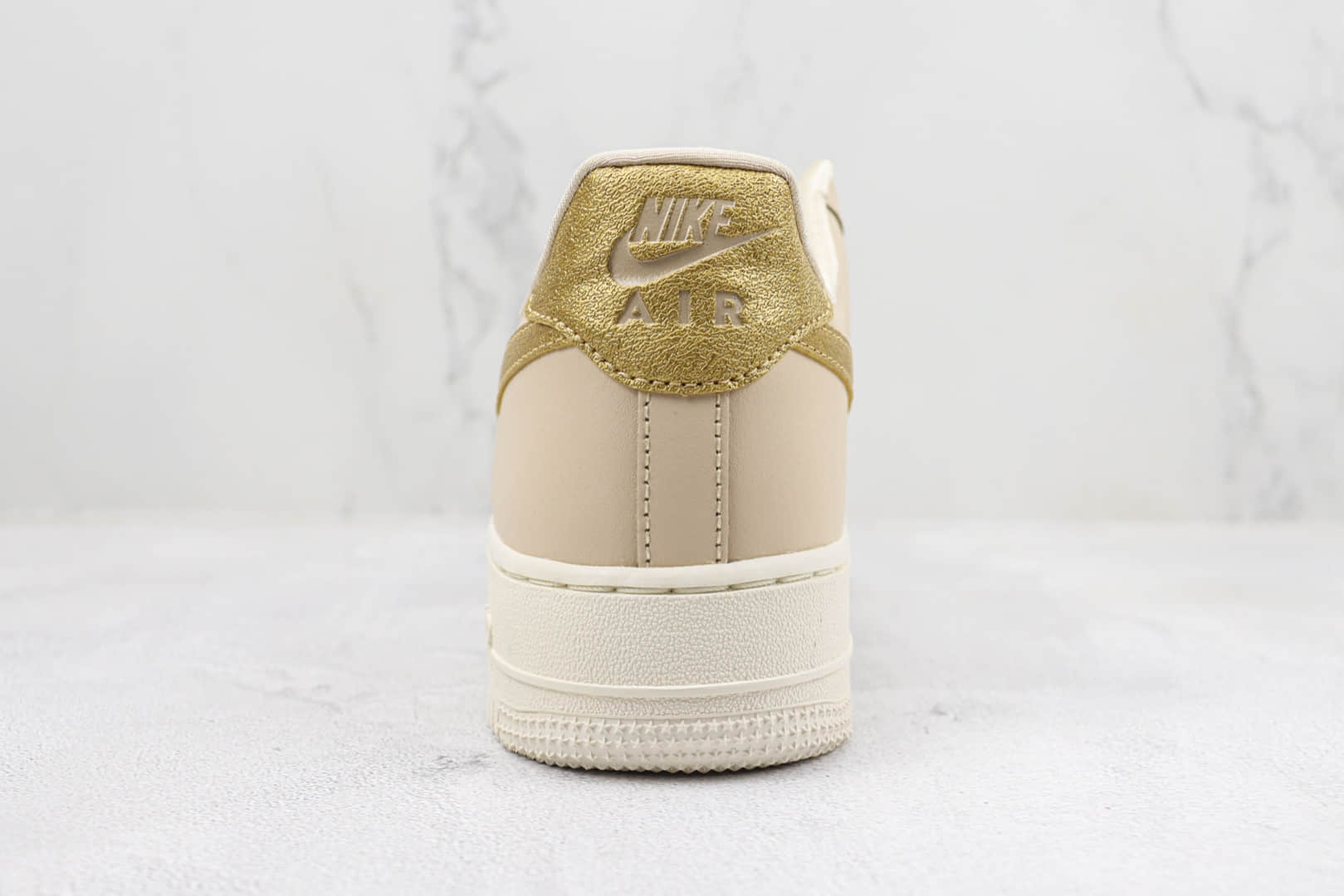 耐克Nike Air Force 1 Low纯原版本空军一号低帮卡其金钩板鞋 莆田耐克货源 货号：DO7569-102