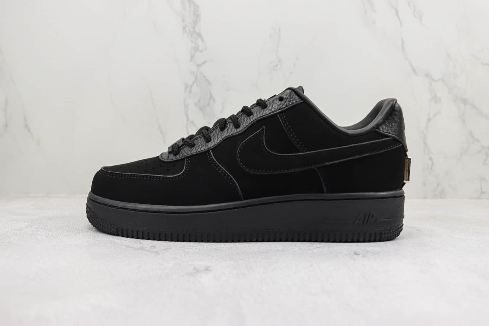 耐克Nike Air Force 1 '07 Low纯原版本低帮空军一号蒂芙尼联名纯黑板鞋 莆田天花板AF1系列 货号：DZ1382-005