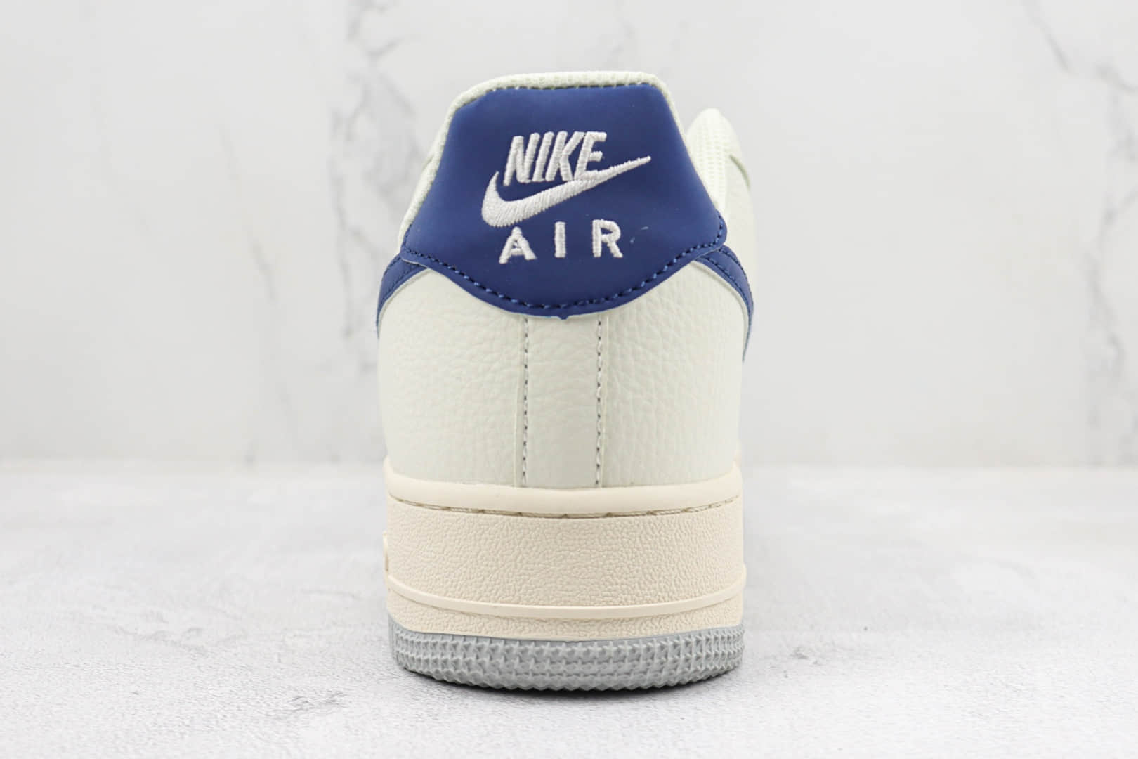 耐克Nike Air Force 1 '07 Low纯原版本空军一号低帮白灰蓝拼色板鞋 莆田耐克货源 货号：CT5586-033