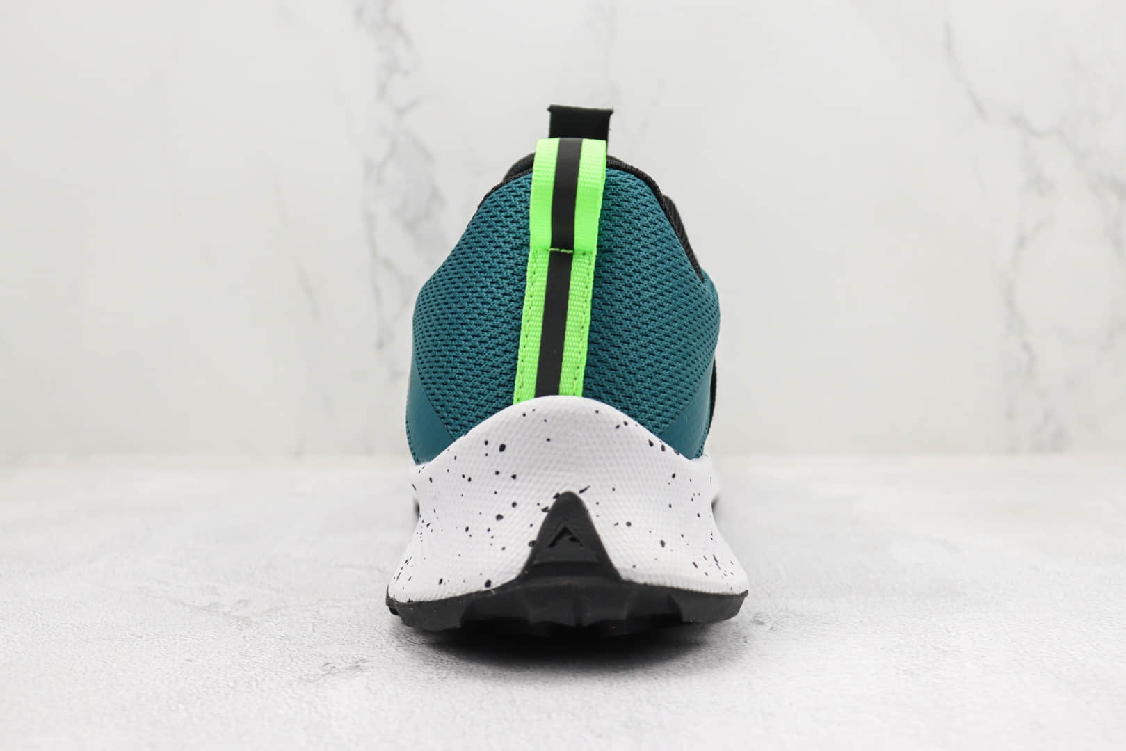 耐克Nike Pegasus Trail2纯原版本飞马2代墨绿色网面跑鞋 莆田耐克工厂 货号：AR1667-514