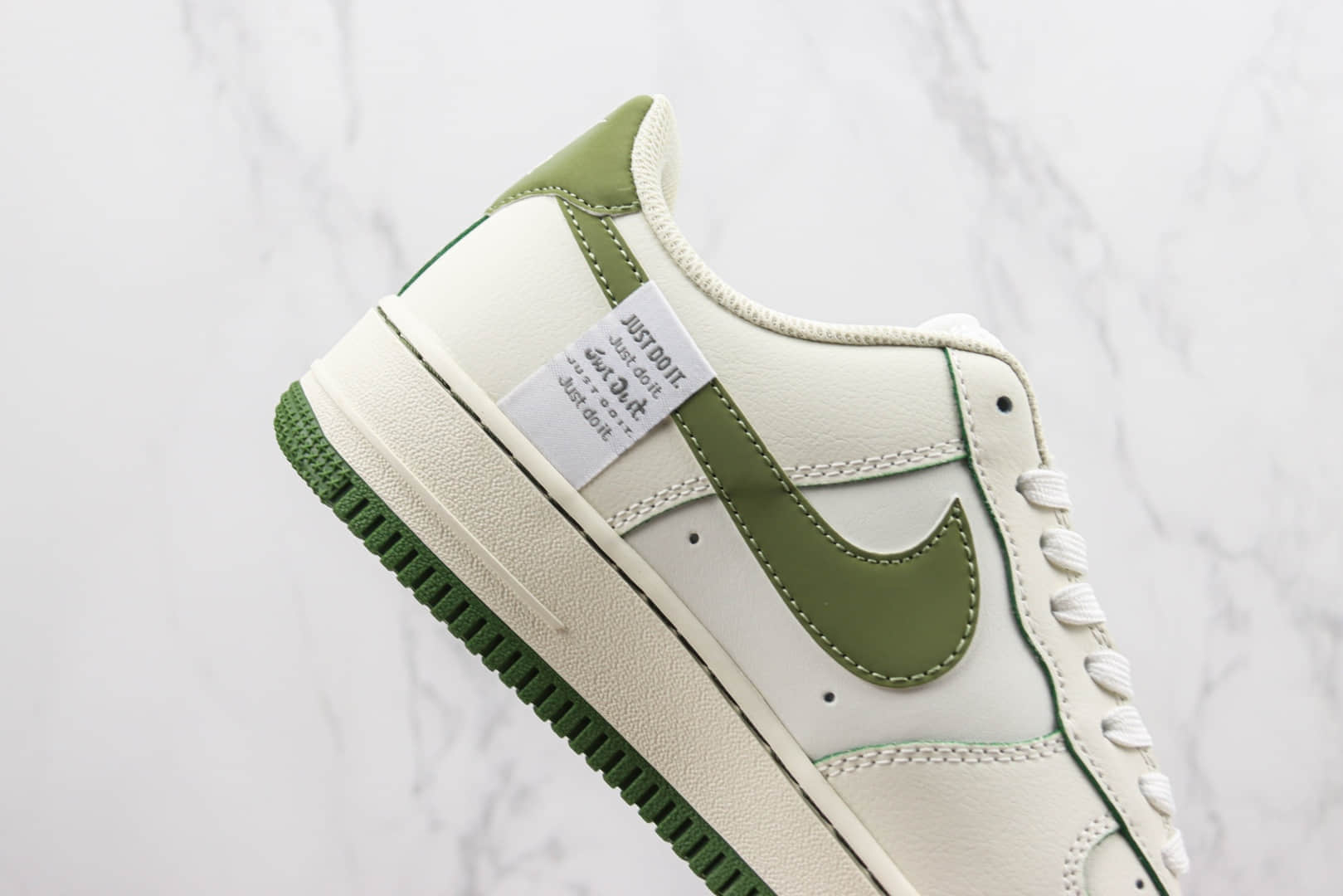 耐克Nike Air Force 1 '07 Low纯原版本低帮空军一号橄榄绿双钩板鞋 莆田耐克货源 货号：FB1839-213