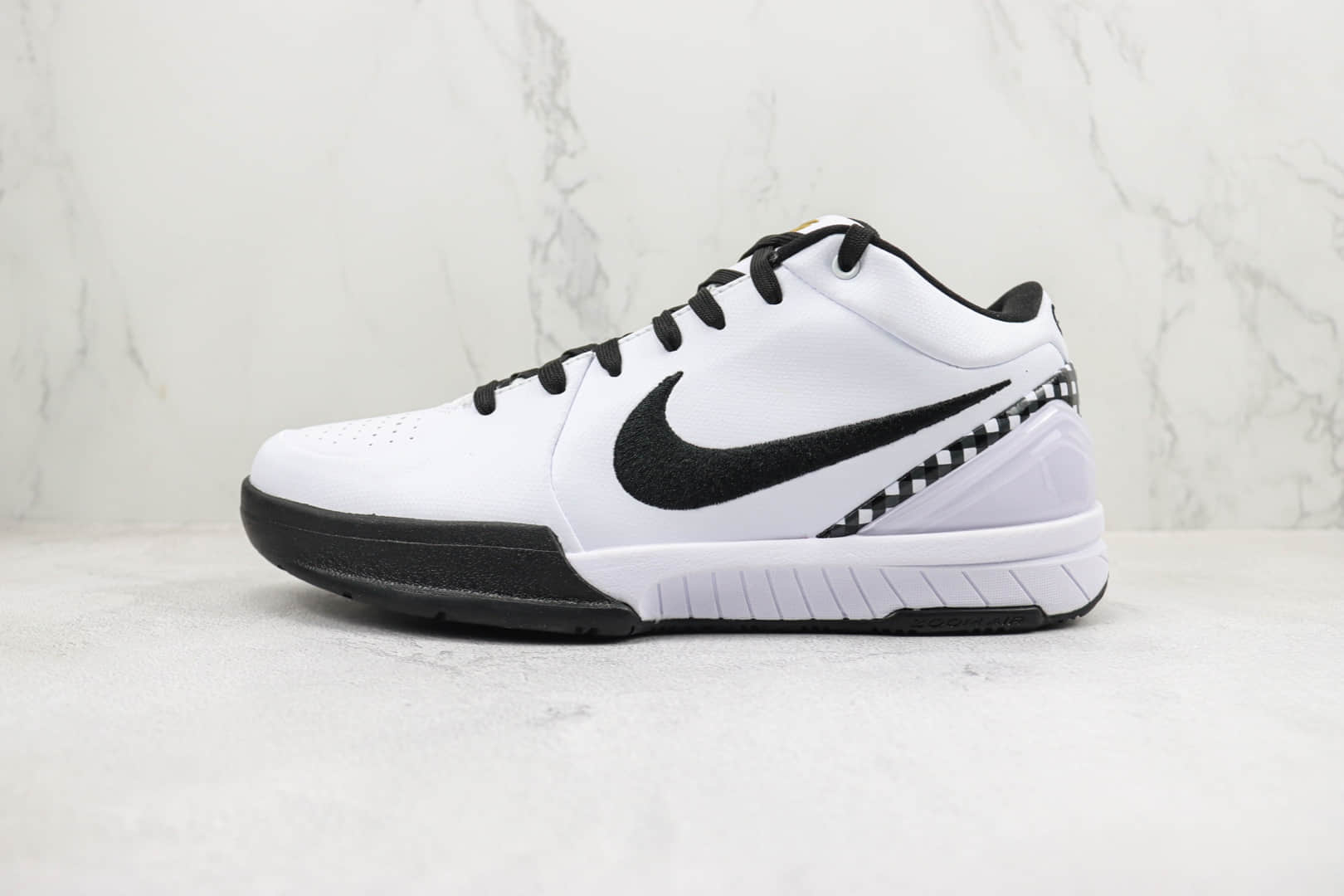 耐克Nike Zoom Kobe 4纯原版本科比4代GIGI纪念款白黑实战篮球鞋 莆田耐克货源 货号：FJ9363-100