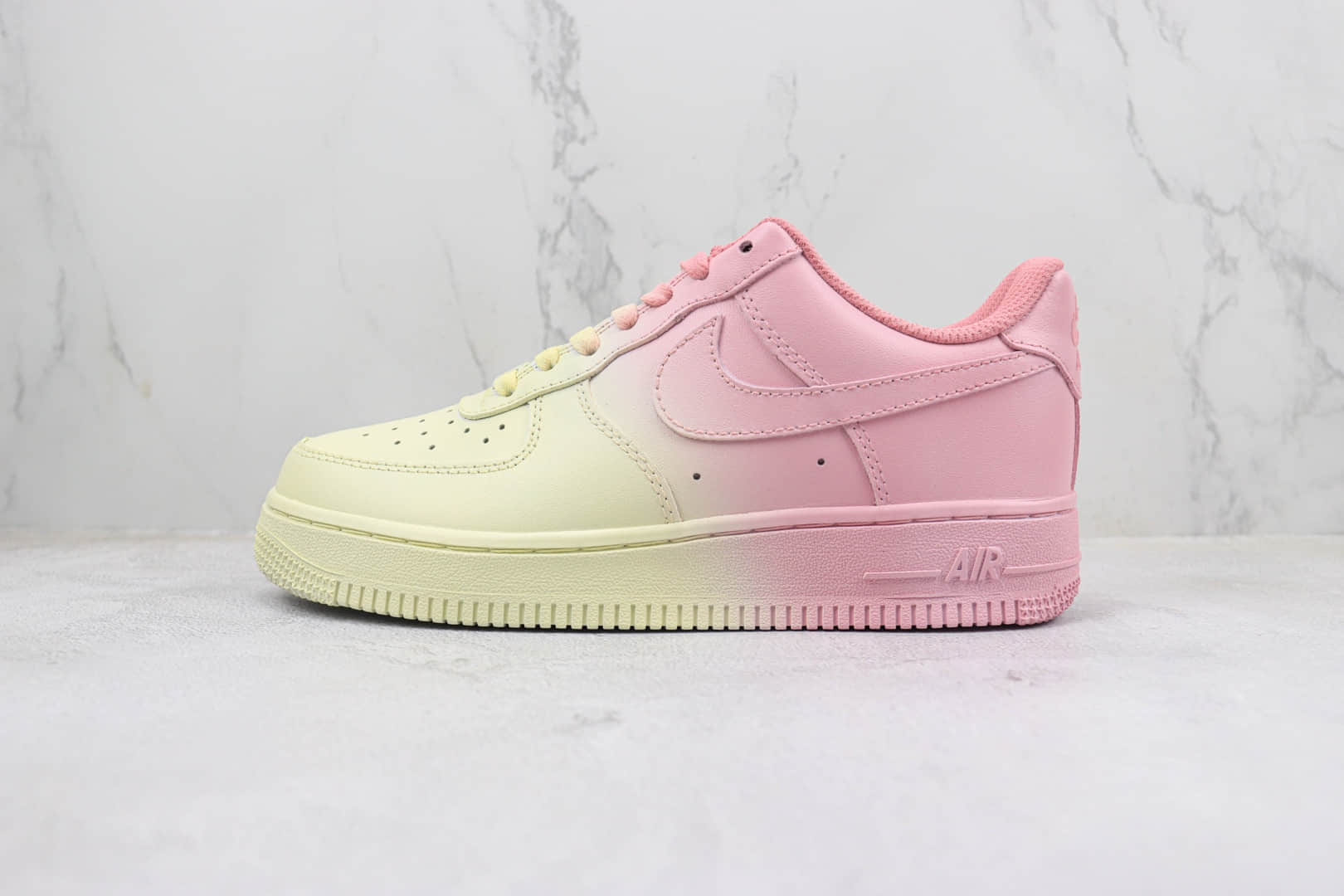 耐克Nike Air Force 1'07 Low纯原版本低帮空军一号黄粉渐变板鞋 莆田天花板AF1系列 货号：QR2023-520