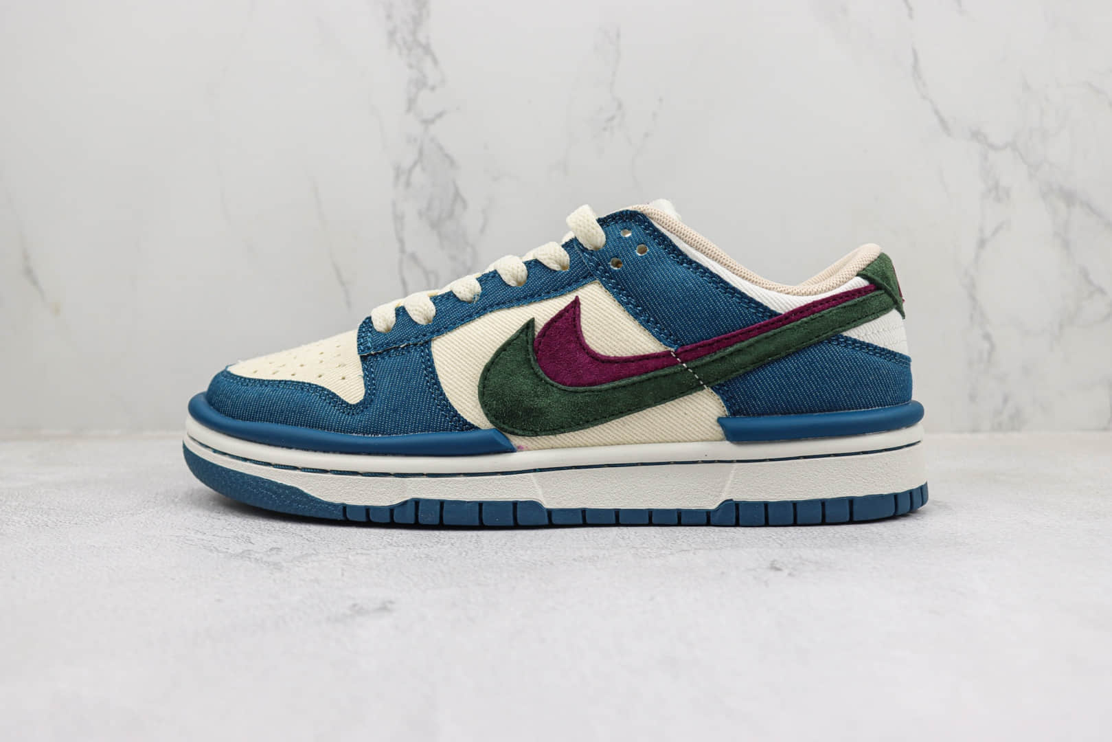 耐克Nike SB Dunk Low纯原版本低帮SB Dunk大友克洋联名蓝白红绿双钩帆布板鞋 莆田天花板Dunk系列 货号：DZ2794-266