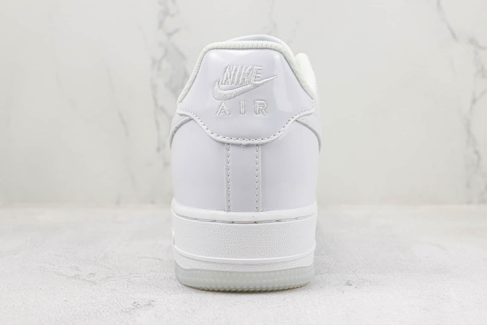 耐克Nike Air Force 1'07 Low纯原版本低帮空军一号白漆皮板鞋 莆田天花板AF1系列 货号：HP3656-522