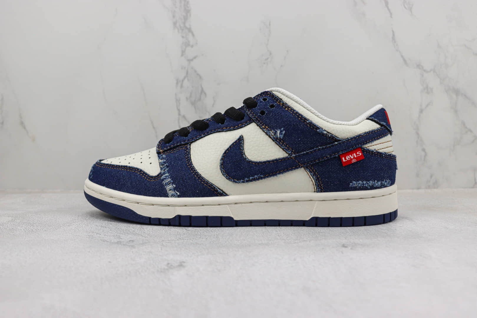 耐克Nike Dunk Low Retro纯原版本低帮DUNK李维斯牛仔蓝配色板鞋 莆田天花板DUNK系列板鞋 货号：LE0021-001