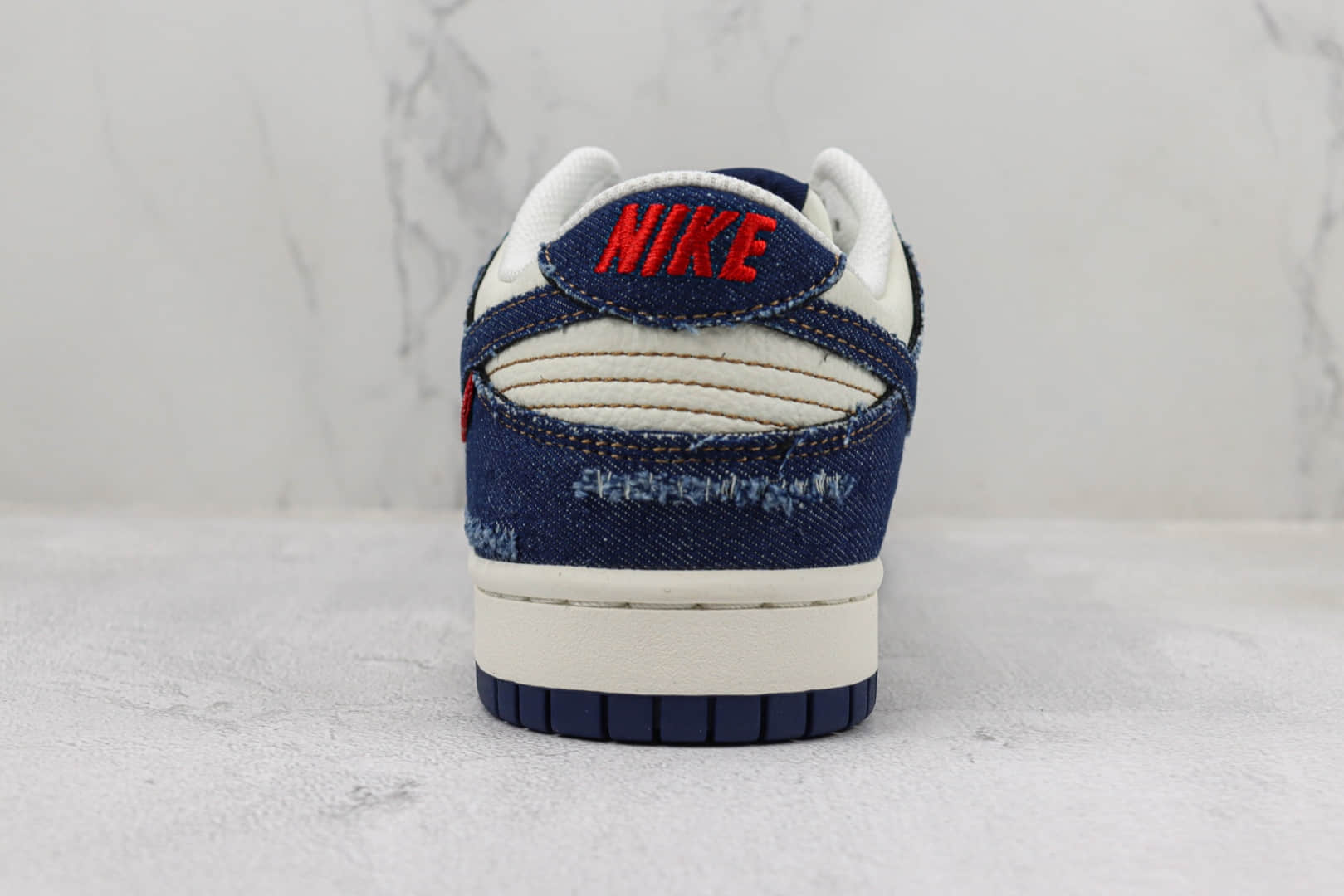 耐克Nike Dunk Low Retro纯原版本低帮DUNK李维斯牛仔蓝配色板鞋 莆田天花板DUNK系列板鞋 货号：LE0021-001