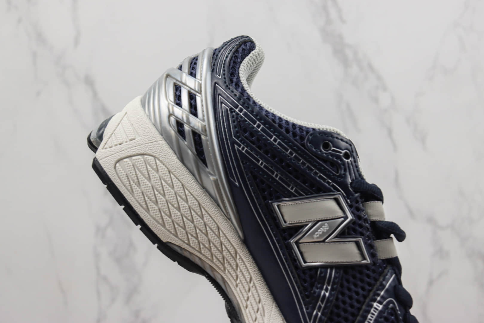 新百伦New Balance 1906R纯原版本NB1906R藏青色复古老爹鞋 莆田复刻新百伦 货号：M1906RCA