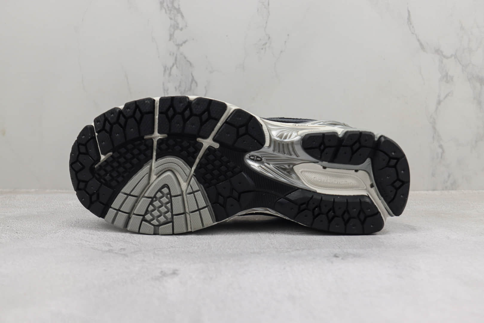 新百伦New Balance 1906R纯原版本NB1906R藏青色复古老爹鞋 莆田复刻新百伦 货号：M1906RCA