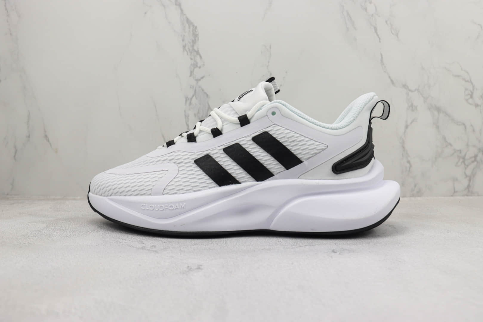 阿迪达斯adidas AlphaBounce Beyond纯原版本阿尔法白黑色爆米花跑鞋 莆田阿迪达斯货源 货号：HP6146