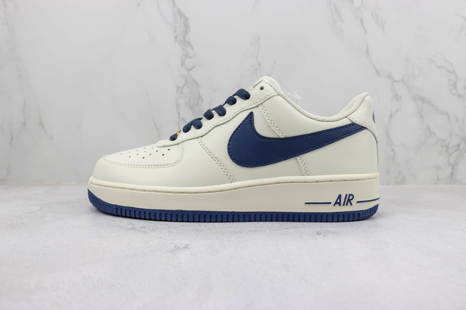 耐克Nike Air Force 1’07 Low纯原版本低帮空军一号白深蓝板鞋 莆田天花板AF1系列 货号：SP0758-026