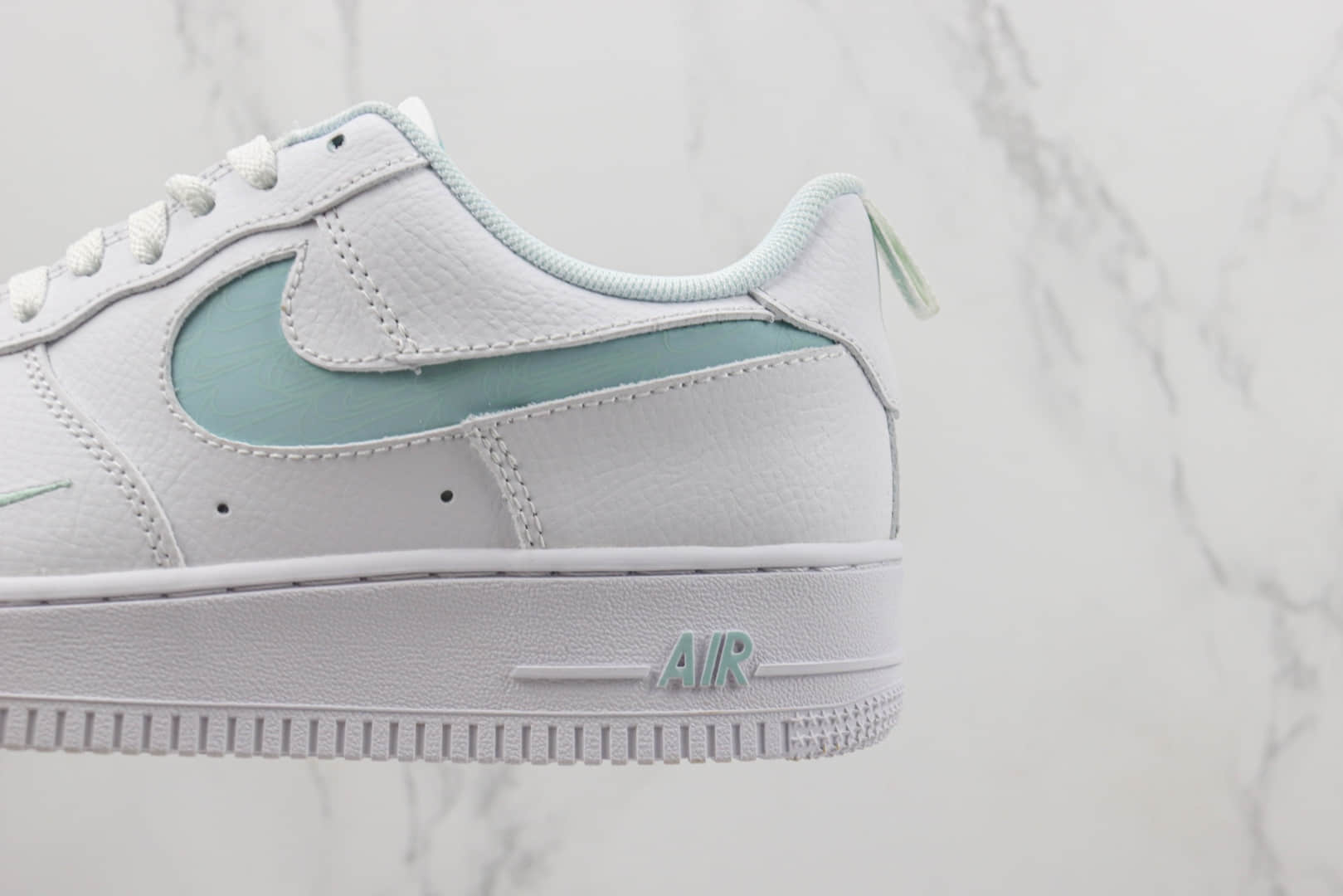 耐克Nike Air Force 1 Low纯原版本低帮空军一号白薄荷绿板鞋 莆田耐克货源 货号：FB8971-600