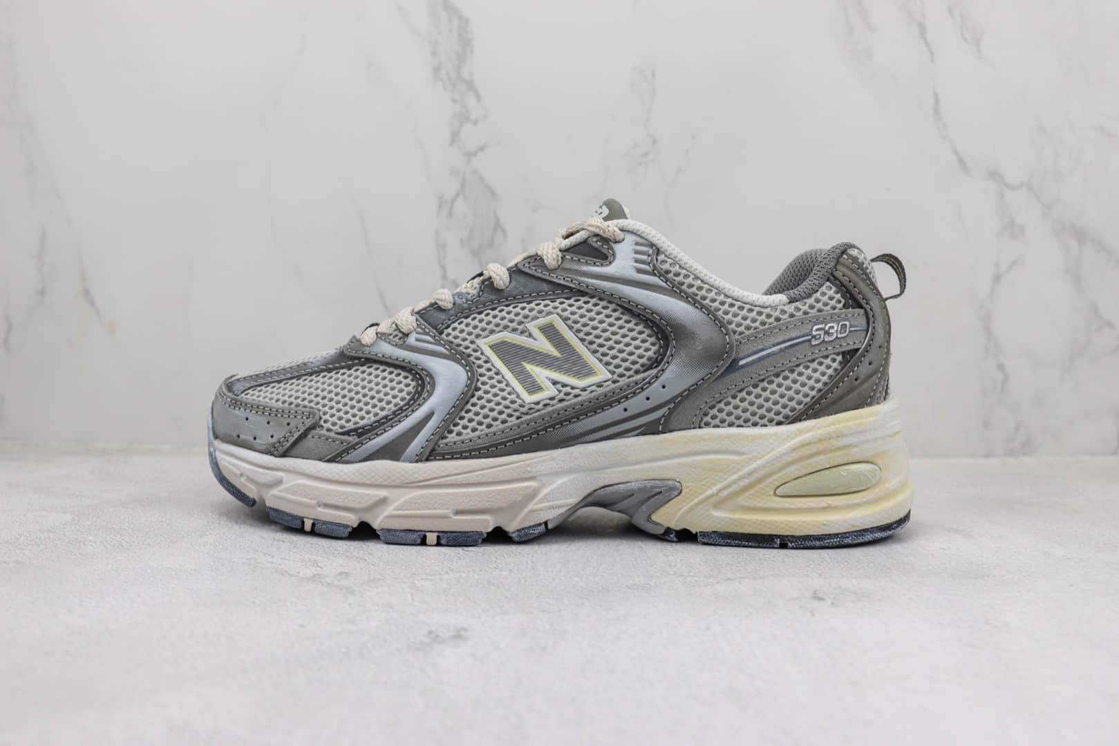 新百伦New Balance 530纯原版本NB530银灰色复古跑鞋 莆田复刻新百伦 货号：MR530TG