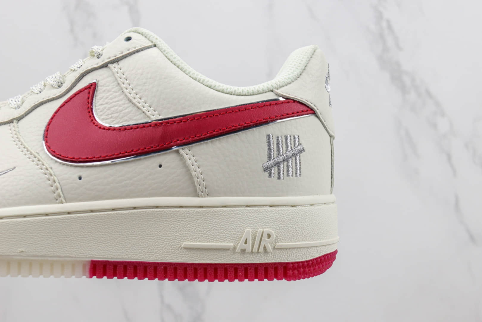 耐克Nike Air Force 1'07 Low纯原版本低帮空军一号UN联名白红色板鞋 莆田天花板AF1系列 货号：BS9055-732