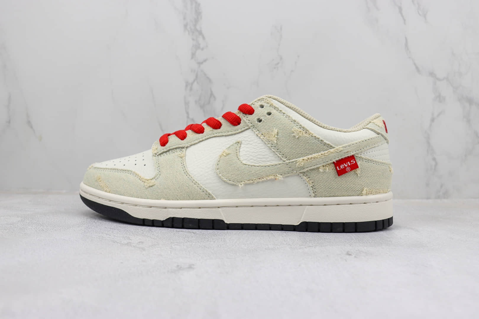 耐克Nike SB Dunk Low纯原版本李维斯联名低帮SB Dunk牛仔破洞板鞋 莆田天花板Dunk系列 货号：LE0021-003