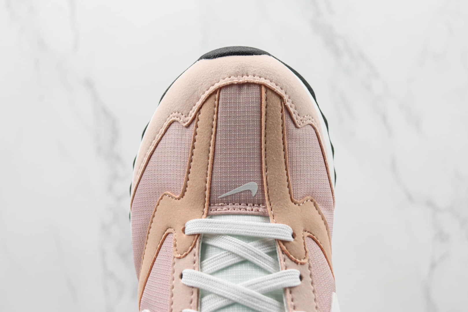 耐克Nike Air Max Dawn纯原版本黎明系列粉白色气垫慢跑鞋 莆田耐克货源 货号：DC4068-601