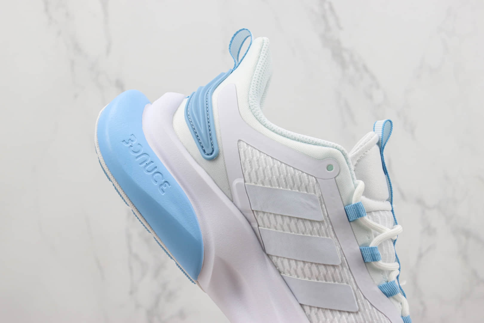 阿迪达斯adidas Alphabounce纯原版本阿尔法白蓝小椰子减震跑鞋 莆田复刻阿迪达斯 货号：HP6152
