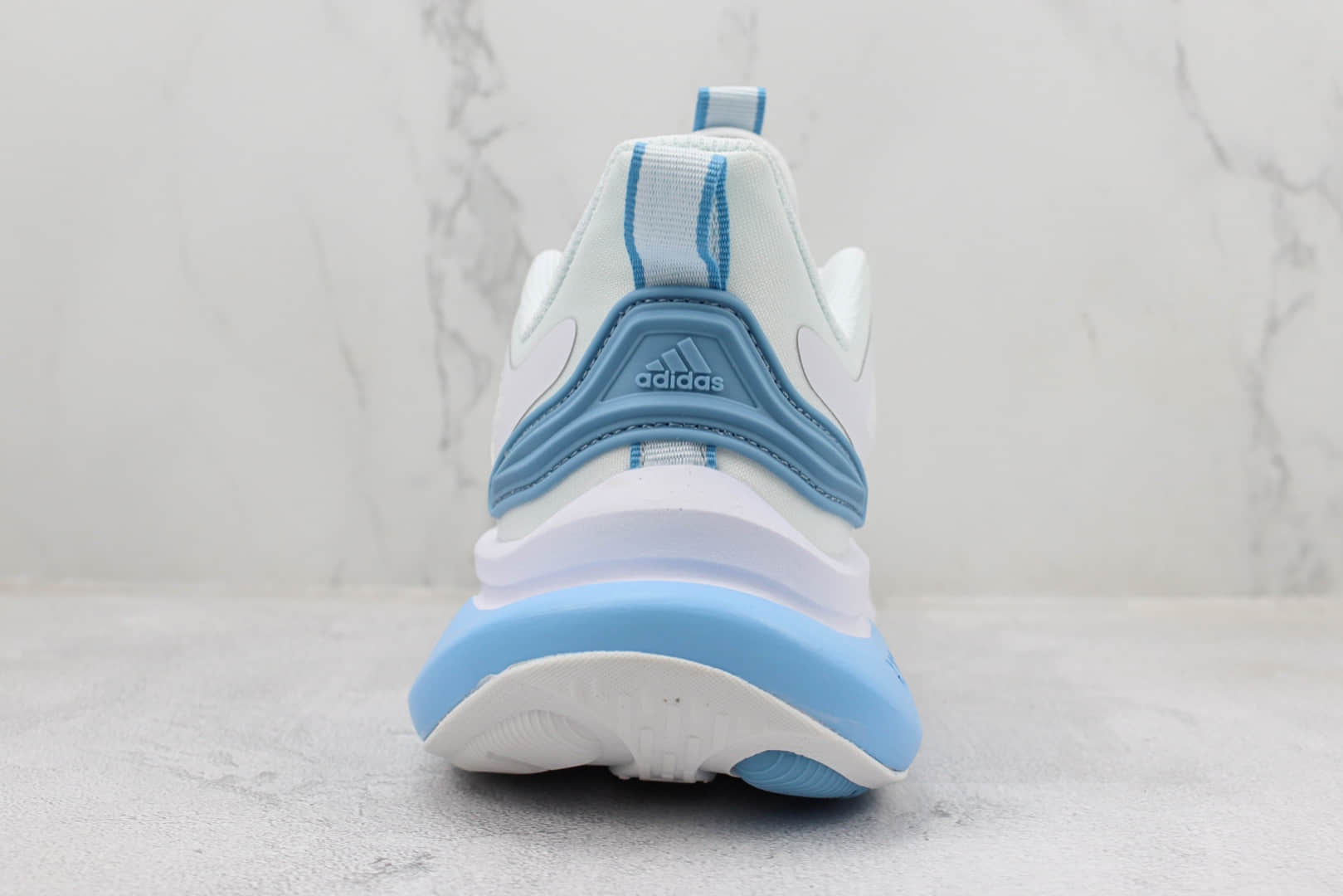 阿迪达斯adidas Alphabounce纯原版本阿尔法白蓝小椰子减震跑鞋 莆田复刻阿迪达斯 货号：HP6152
