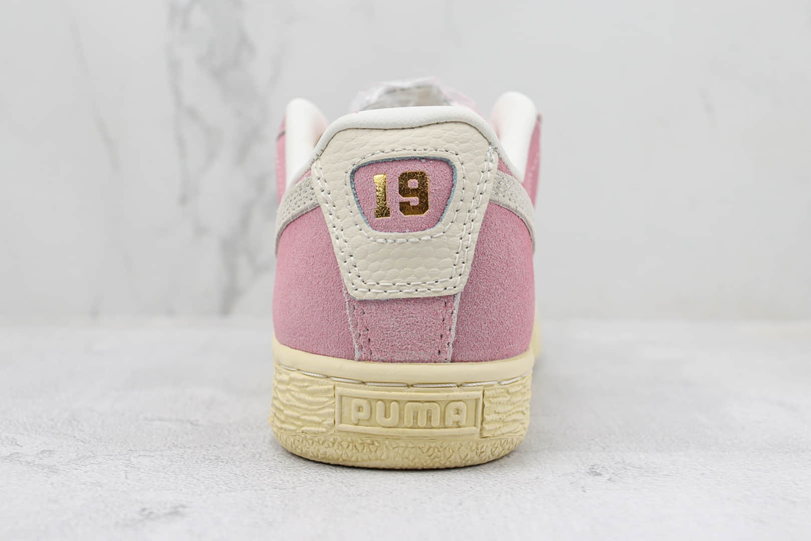 彪马PUMA Clyde OG纯原版本五十周年纪念粉色低帮板鞋 莆田复刻彪马 货号：391333-01