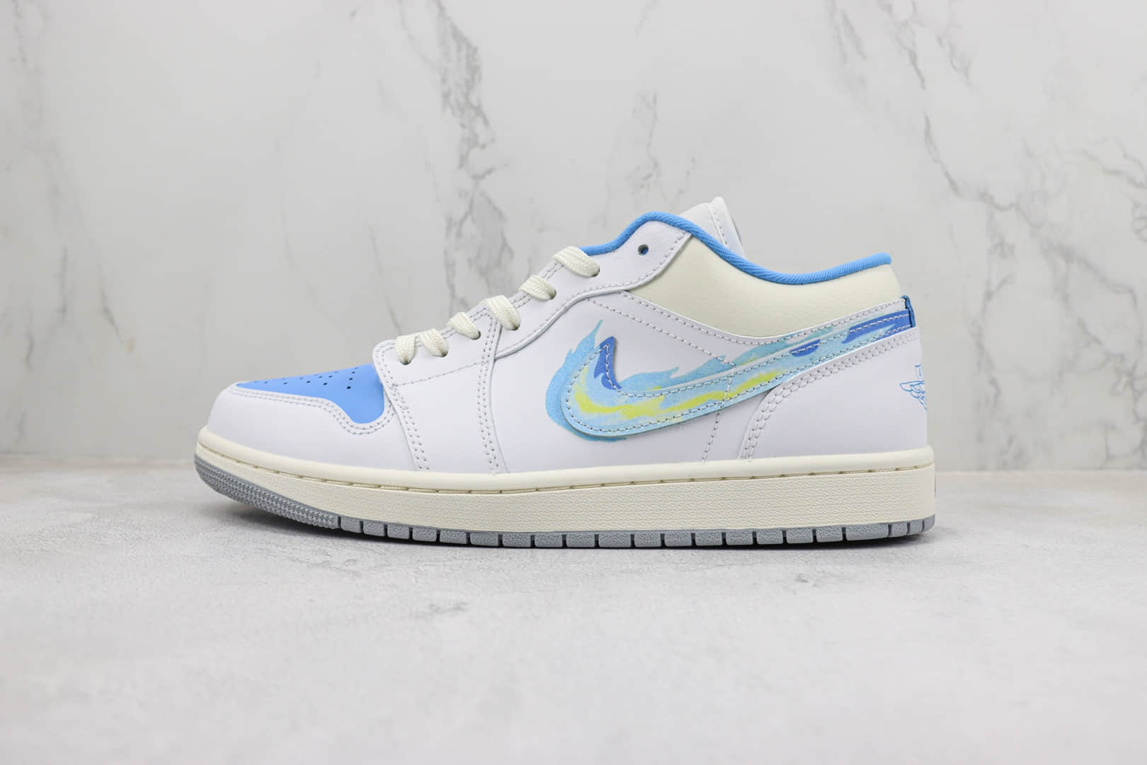 乔丹Air Jordan 1 Low纯原版本低帮AJ1白蓝火焰篮球鞋 莆田天花板AJ1系列 货号：FJ7219-441