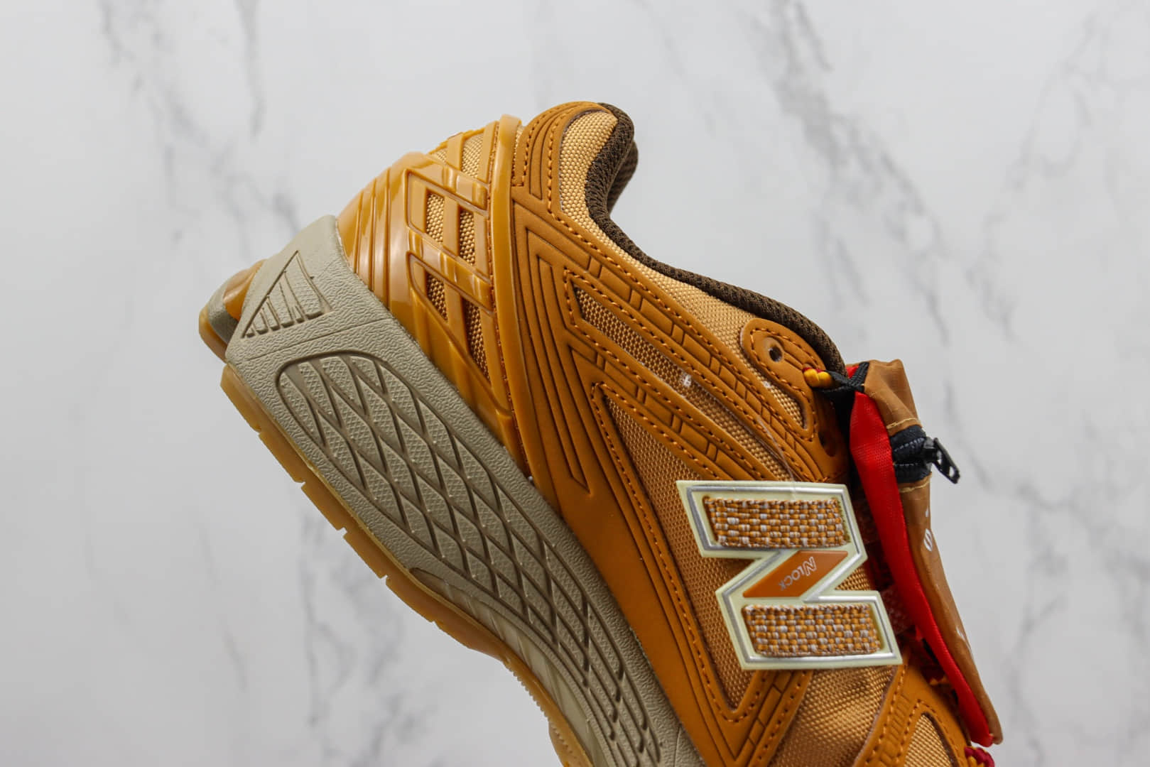 新百伦New Balance 1906R纯原版本NB1906土黄色复古慢跑鞋 莆田复刻新百伦 货号：M1906ROB